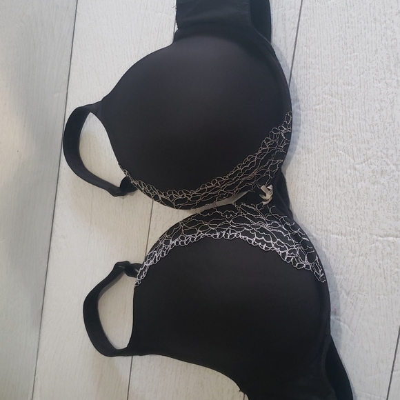 Cacique Intimates & Sleepwear Cacique Boost Plunge Push Up Black Bra 42c Poshmark